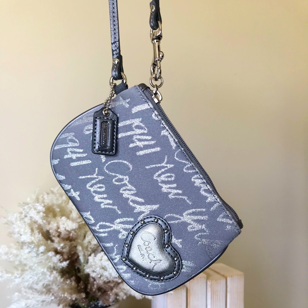 Coach Poppy Script Studded Heart Metallic Wristlet Y2K Collectible - Picture 2 of 15